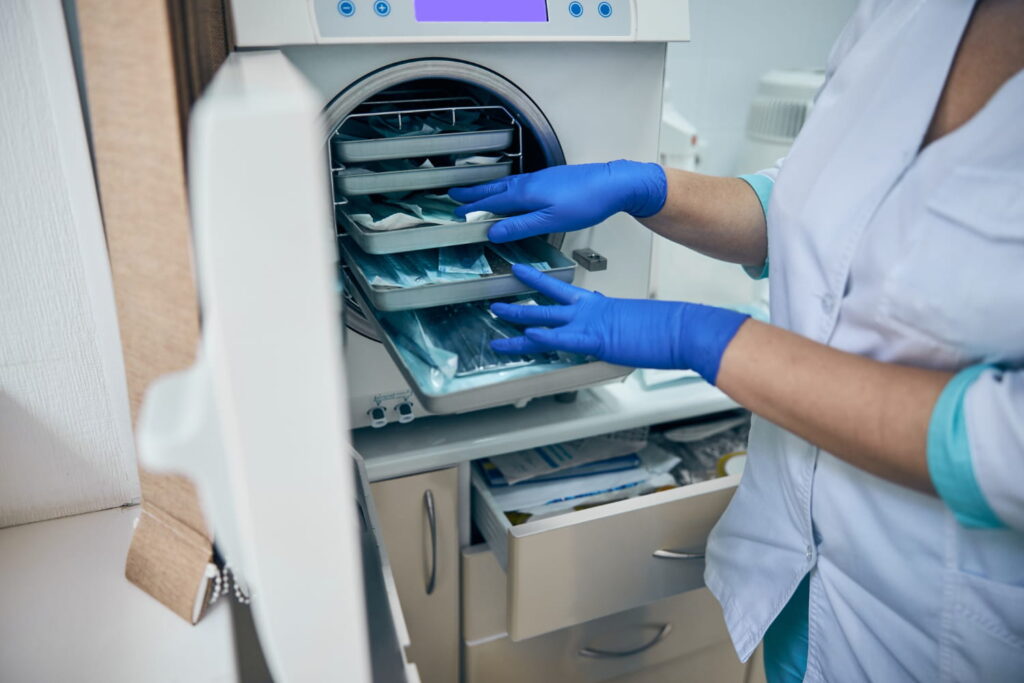 Área de esterilización de instrumental de Nova Estudio Dental